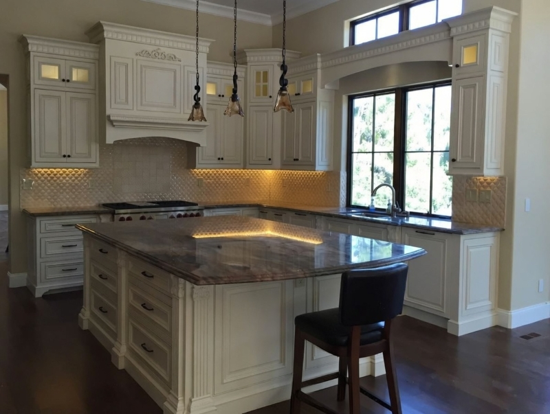 Classic Kitchen Cabinets